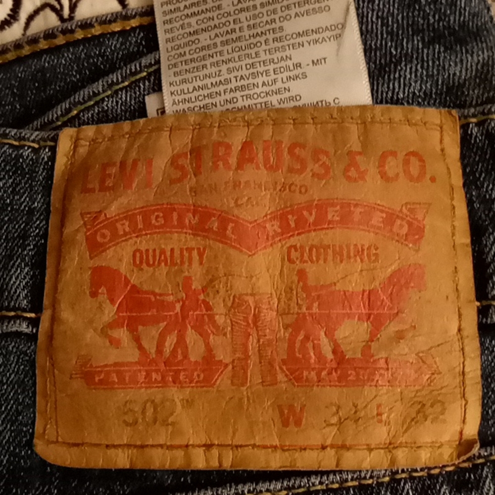 Levi's 502 jeans